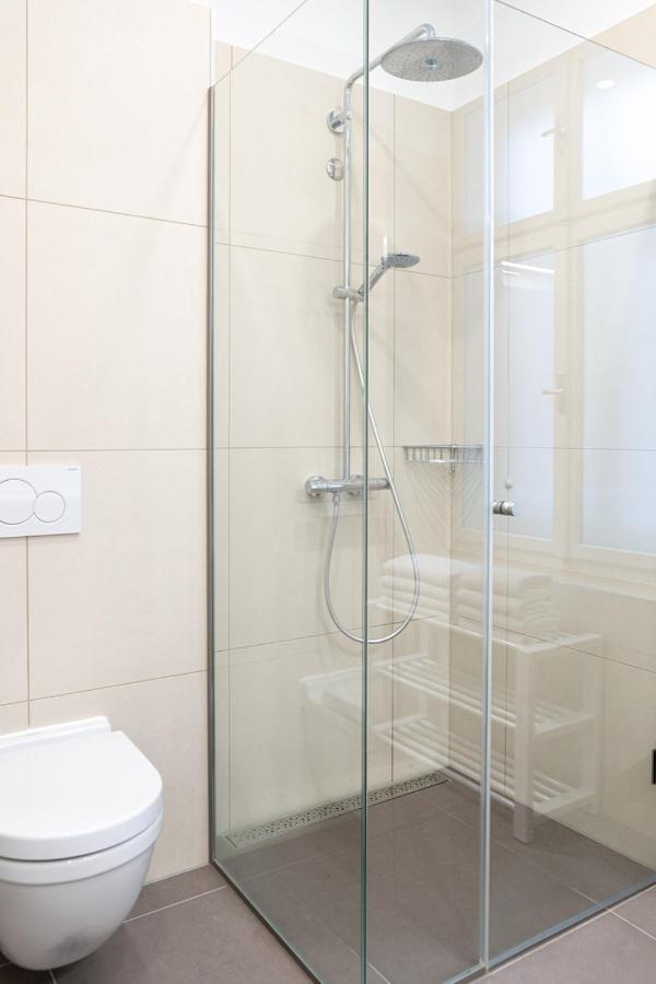Modern 3 Room Apartment In A Prime Location Vienna Exterior photo